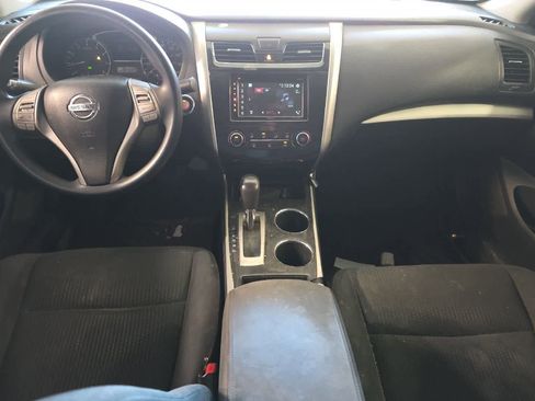 Used 2014 Nissan Altima 2.5 S FWD image 4