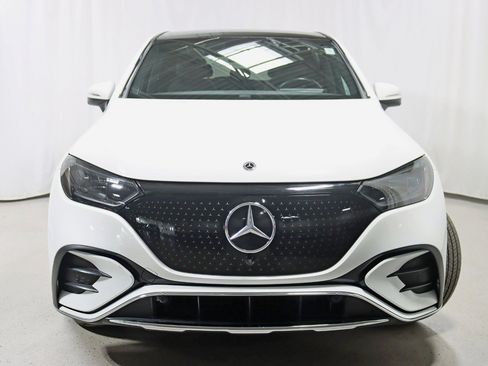 Used 2023 Mercedes-Benz EQE 350+ 4MATIC SUV w/ AMG Line Exterior Package image 8