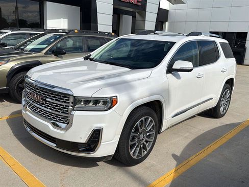 Used 2023 GMC Acadia Denali w/ Denali Ultimate Package AWD/4WD image 1