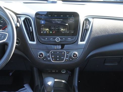 Used 2024 Chevrolet Malibu LT image 14