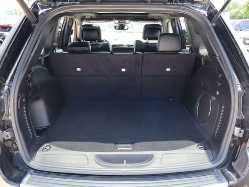 Used 2022 Jeep Grand Cherokee Limited w/ Tech Group RWD image 26