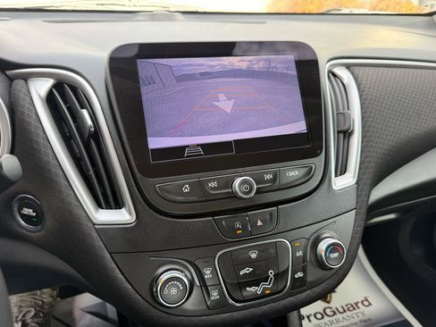 Used 2021 Chevrolet Malibu LS w/ Driver Confidence Package II FWD image 13