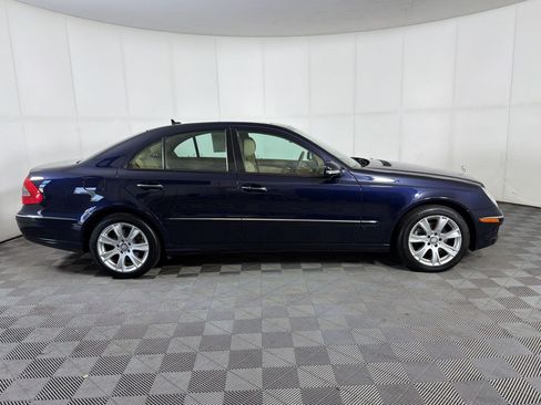 Used 2009 Mercedes-Benz E 350 4MATIC Sedan image 8