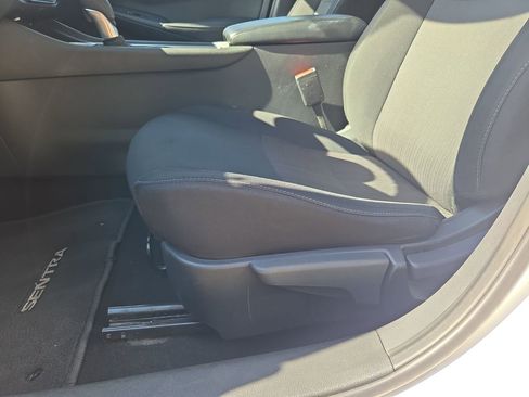Used 2024 Nissan Sentra SV image 15