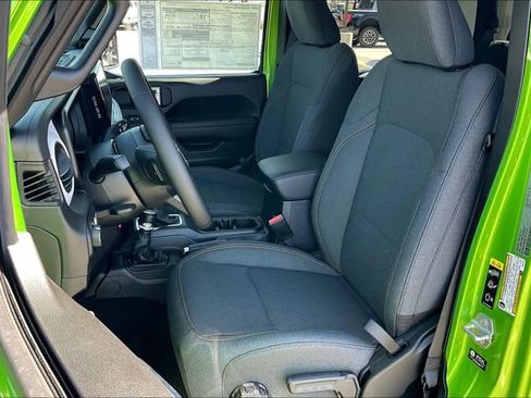 New 2025 Jeep Gladiator Willys image 8