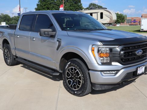 Used 2021 Ford F150 XLT w/ Equipment Group 302A High AWD/4WD image 4