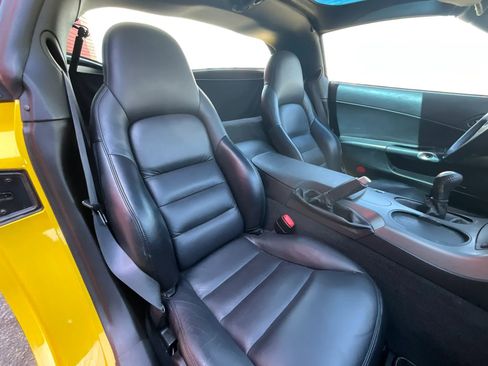 Used 2007 Chevrolet Corvette Coupe w/ Preferred Equipment Group image 14