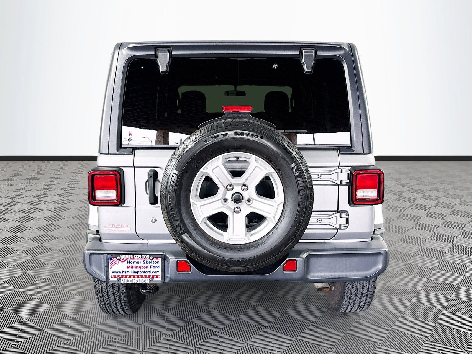 Used 2020 Jeep Wrangler Unlimited Sahara AWD/4WD image 6