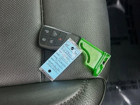 Used 2022 GMC Sierra 1500 Denali image 38