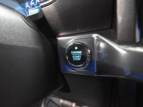 Used 2021 Ford F150 Lariat w/ Equipment Group 502A High image 17