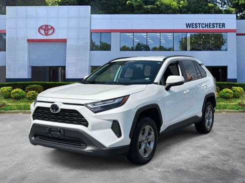 Used 2025 Toyota RAV4 XLE image 8