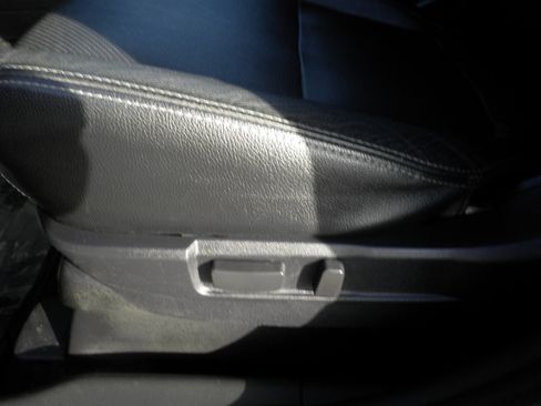 Used 2017 Mitsubishi Outlander SEL image 15