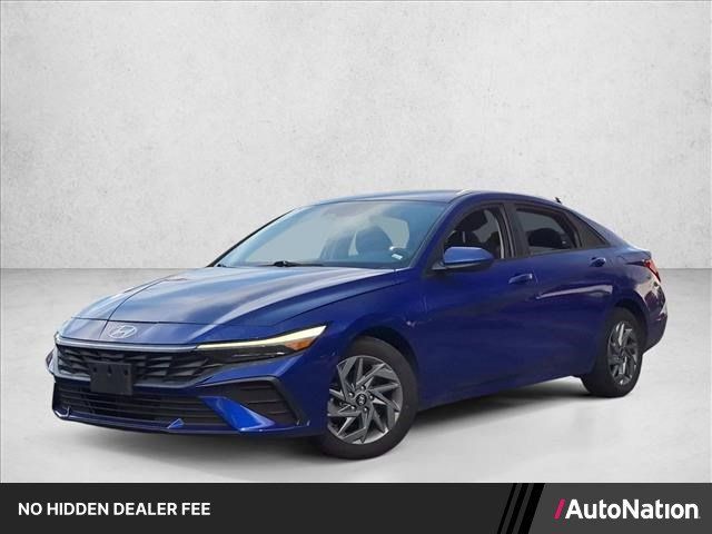 Used 2024 Hyundai Elantra SEL FWD image 1