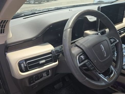 Used 2023 Lincoln Nautilus Reserve FWD image 15