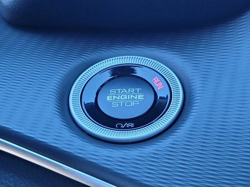 New 2025 Jeep Grand Cherokee Altitude image 21