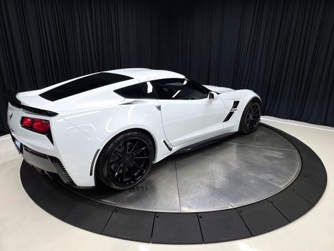 Used 2019 Chevrolet Corvette Grand Sport RWD image 12