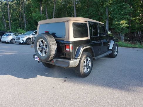 Used 2022 Jeep Wrangler Unlimited Sahara w/ Cold Weather Group AWD/4WD image 20