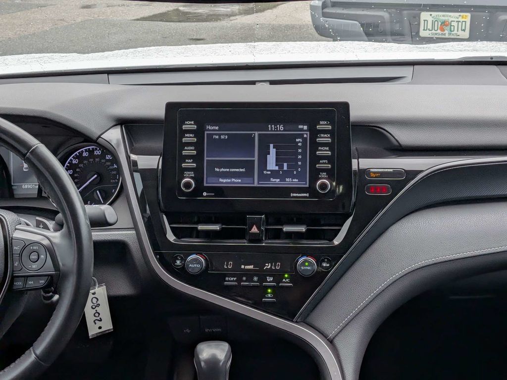 Used 2023 Toyota Camry SE FWD image 16