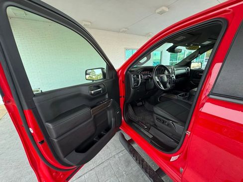 Used 2021 Chevrolet Silverado 1500 LT Trail Boss w/ Convenience Package II image 12