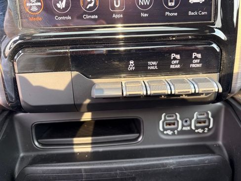 Used 2020 RAM 1500 Limited RWD image 30