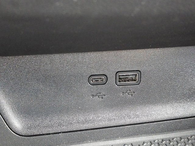 Used 2025 Chevrolet Equinox LT w/ Safety and Technology Package FWD image 20