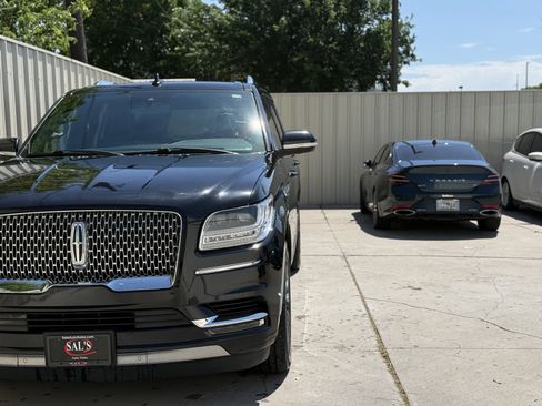 Used 2020 Lincoln Navigator L Reserve RWD image 11