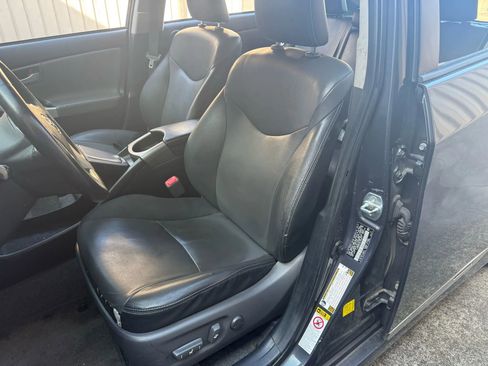 Used 2012 Toyota Prius Four image 9