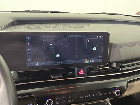 Certified 2025 Kia Carnival image 20