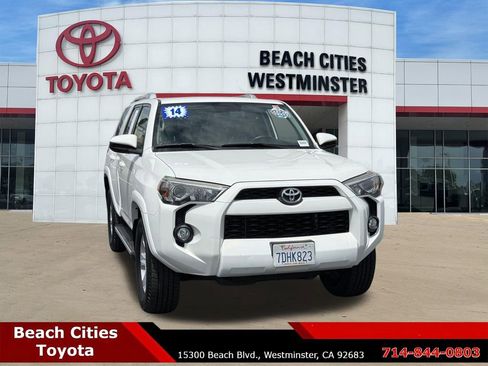 Used 2014 Toyota 4Runner SR5 RWD image 3