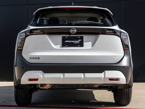 Used 2026 Nissan Kicks S FWD image 7