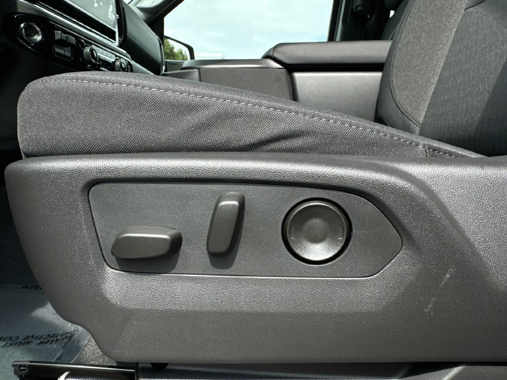 New 2026 Chevrolet Silverado 1500 RST AWD/4WD image 14