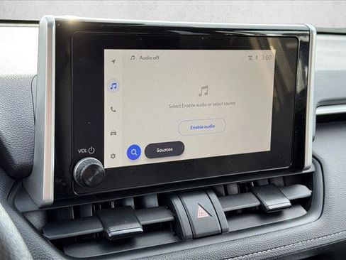 Used 2025 Toyota RAV4 XLE image 13