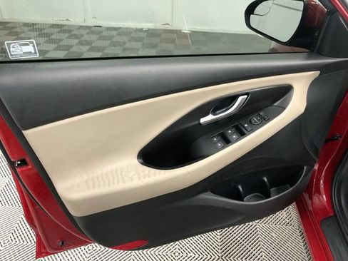 Used 2020 Hyundai Elantra GT FWD image 18
