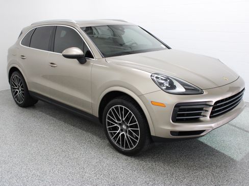 Used 2019 Porsche Cayenne AWD/4WD image 4