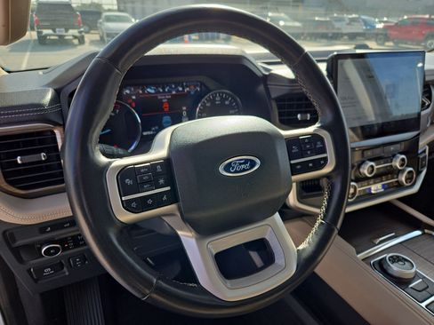 Used 2024 Ford Expedition Limited AWD/4WD image 17