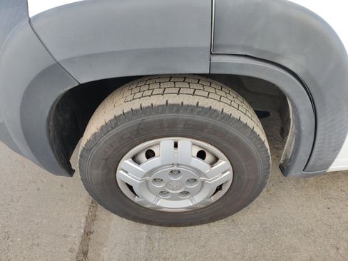 Used 2018 RAM ProMaster 2500 w/ Interior Convenience Group image 9