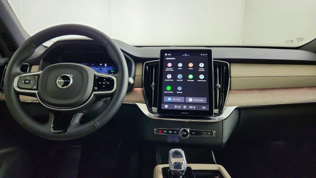 New 2026 Volvo XC90 T8 Plus w/ Protection Package Premier AWD/4WD image 26