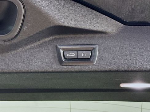 Used 2024 BMW X5 M60i w/ Climate Comfort Package image 31