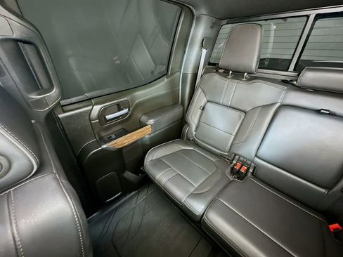 Used 2021 Chevrolet Silverado 1500 High Country image 12