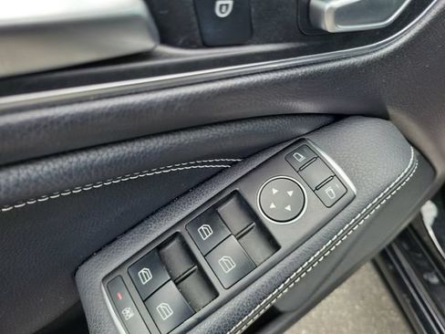 Used 2019 Mercedes-Benz CLA 250 4MATIC image 16
