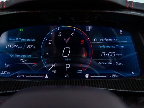 Used 2023 Chevrolet Corvette Stingray Preferred Cpe w/ Z51 Performance Package RWD image 30