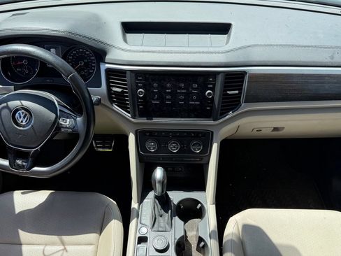 Used 2018 Volkswagen Atlas SE AWD/4WD image 10