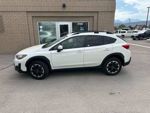 Used 2023 Subaru Crosstrek 2.0i Premium AWD/4WD image 3