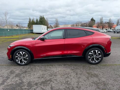 Used 2022 Ford Mustang Mach-E Premium image 5