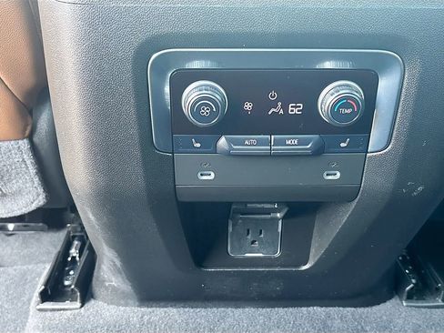 Used 2021 Chevrolet Tahoe High Country w/ Premium Package RWD image 18