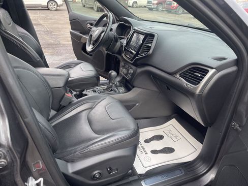 Used 2019 Jeep Cherokee High Altitude image 23