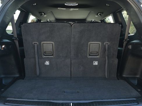 Used 2024 Jeep Grand Cherokee L Limited w/ Luxury Tech Group II image 10