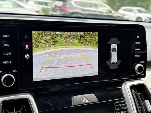 Certified 2023 Kia Sorento EX w/ Panoramic Sunroof Package AWD/4WD image 32
