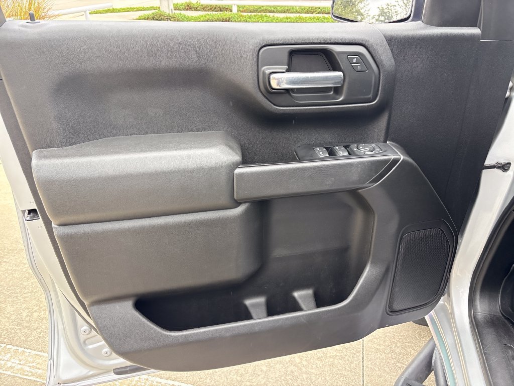 Used 2019 Chevrolet Silverado 1500 Custom Trail Boss w/ Custom Convenience Package AWD/4WD image 16