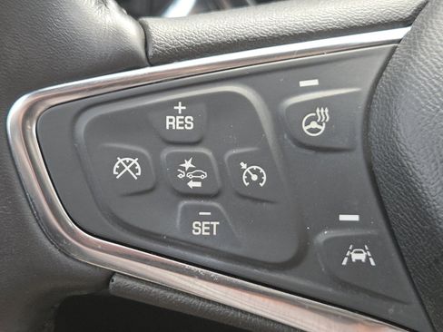 Used 2021 Chevrolet Equinox Premier image 11